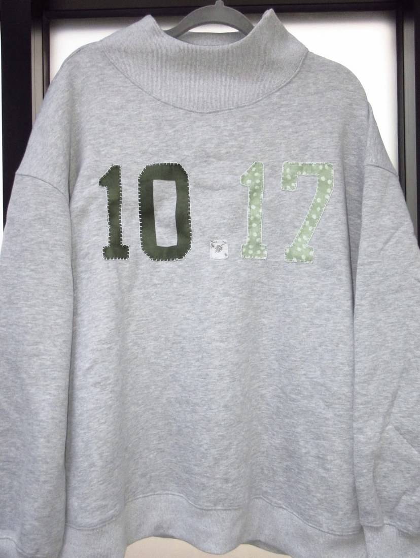 10.17 date mockneck