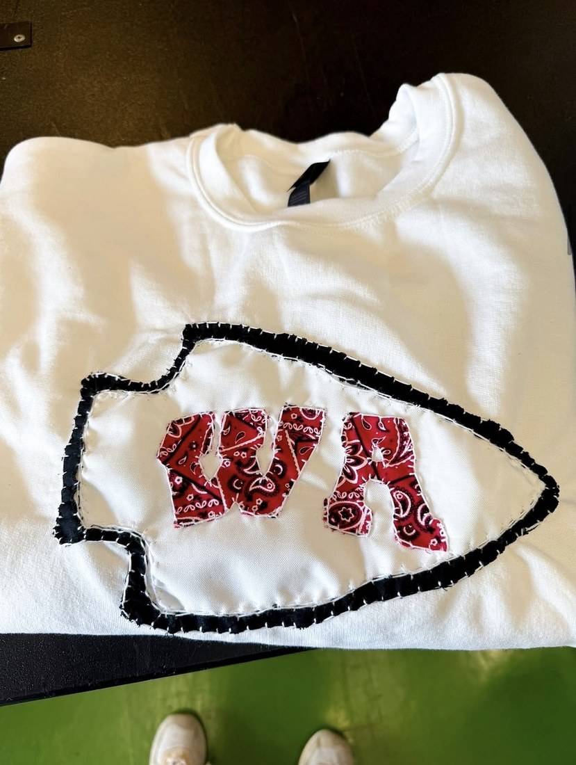 Chiefs arrowhead crewneck