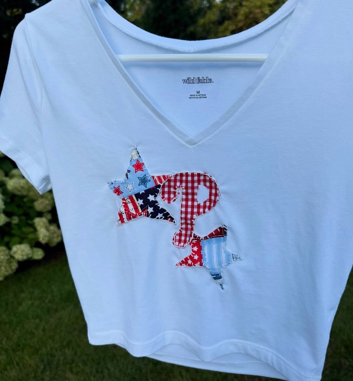 Phillies tee with stars